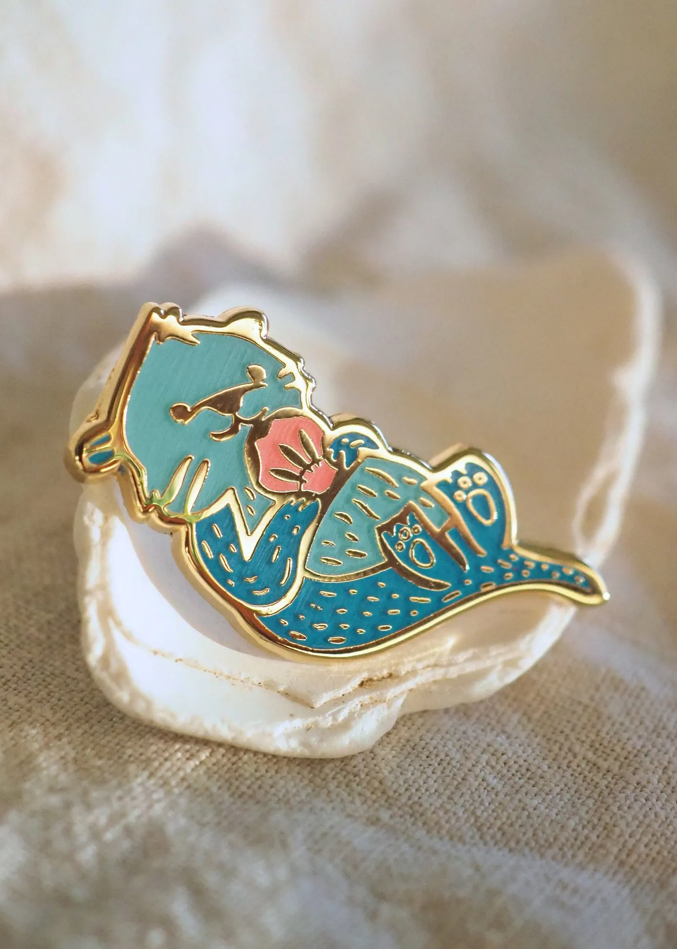 Sea Otter - Minty Green - Glow-in-the-dark - Lapel Pin