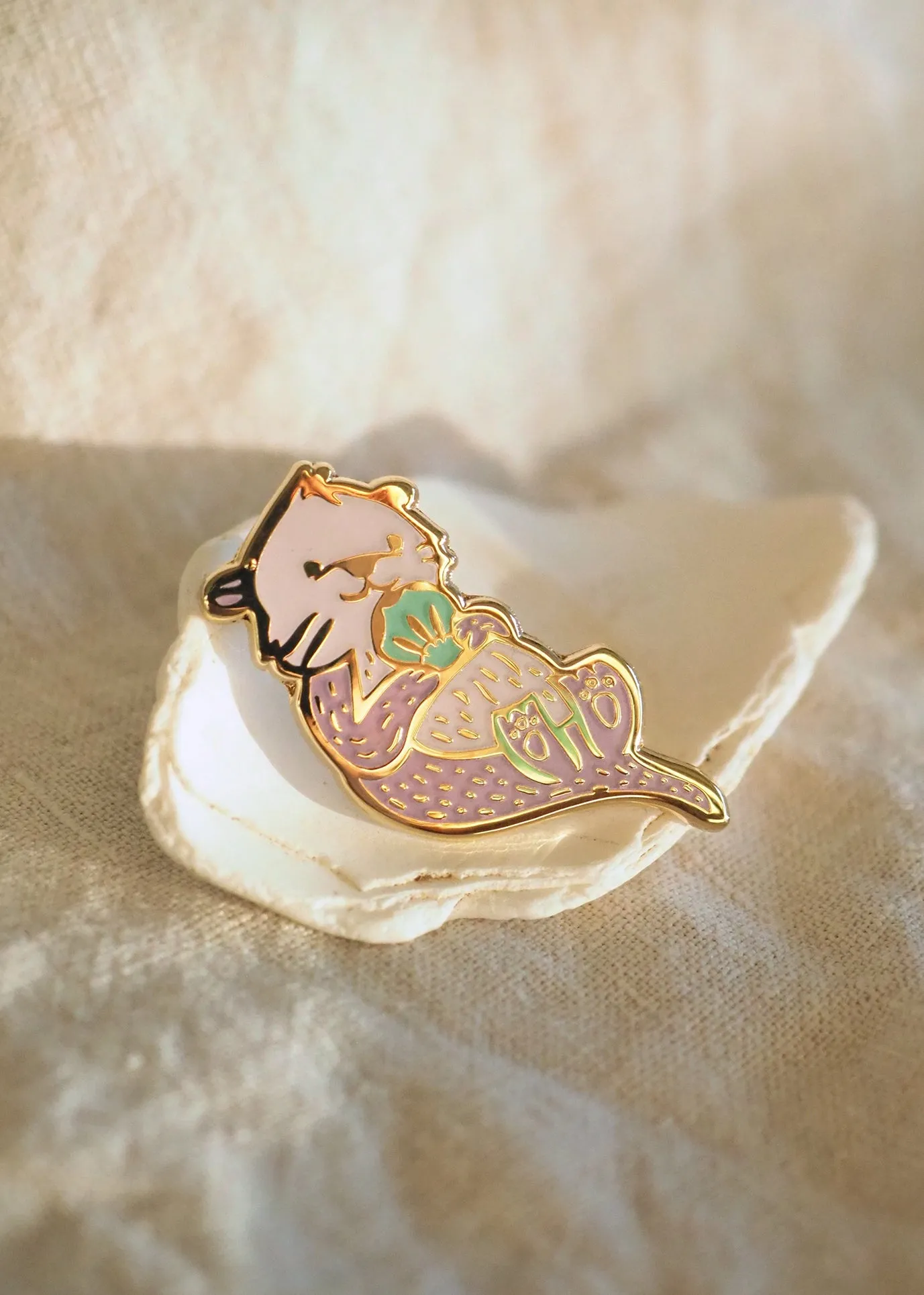 Sea Otter - Pastel Purple - Glow-in-the-dark - Lapel Pin
